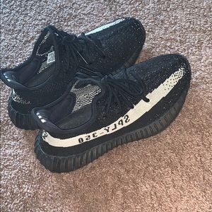 Yeezy 350 V2 Oreo size 6 men’s